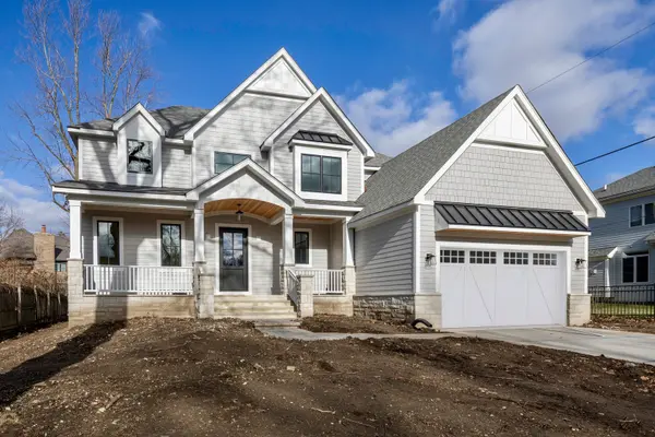 750 Sunset DR, Naperville, IL 60540