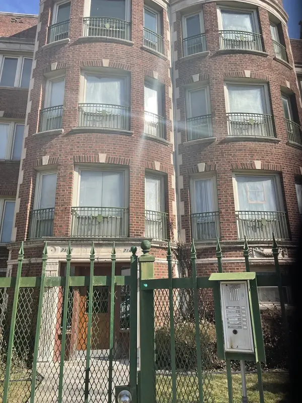 7143 S Euclid AVE #1, Chicago, IL 60649