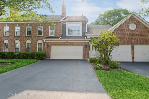 114 Princeton LN, Glenview, IL 60026