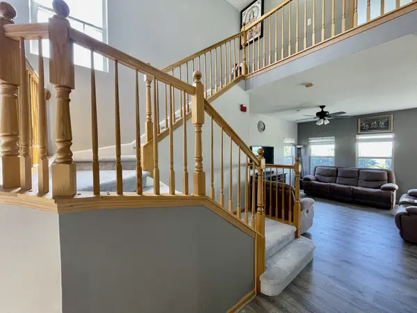 1900 Candlelight CIR #1900, Montgomery, IL 60538