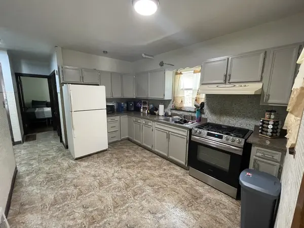 5148 W George ST, Chicago, IL 60641