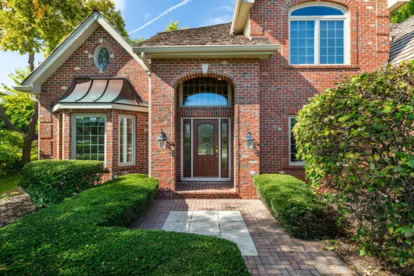2459 W West Branch CT, Naperville, IL 60565