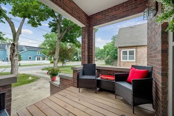 616 Maple AVE, Downers Grove, IL 60515