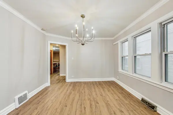 3621 N Francisco AVE, Chicago, IL 60618