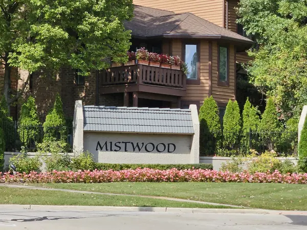 1047 BRAEMOOR DR #1047-B, Downers Grove, IL 60515