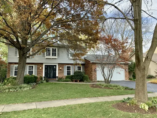323 Brooklea CT, Naperville, IL 60565