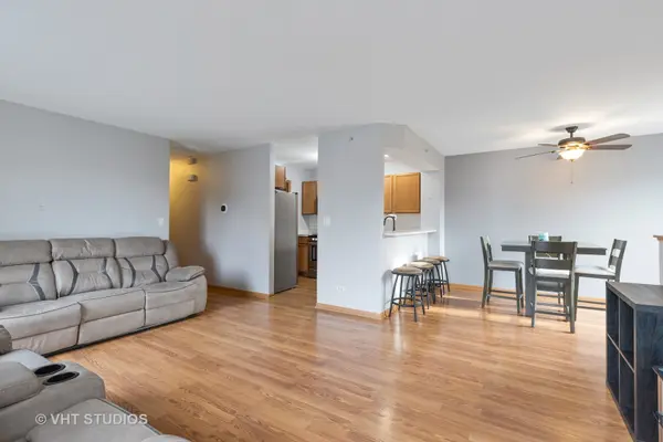 584 Windsor DR #584, Fox Lake, IL 60020