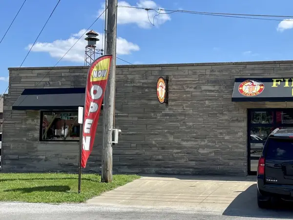 10 NE 1st ST, Casey, IL 62420