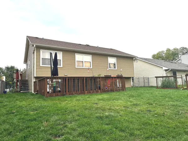108 Azalea CIR, Streamwood, IL 60107