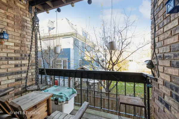 420 Home AVE #204N, Oak Park, IL 60302