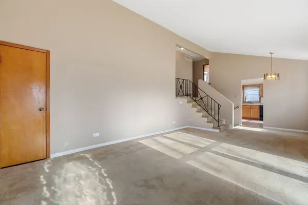 608 W Terrace ST, Villa Park, IL 60181