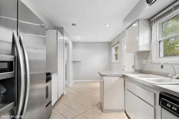 7604 Beckwith RD, Morton Grove, IL 60053
