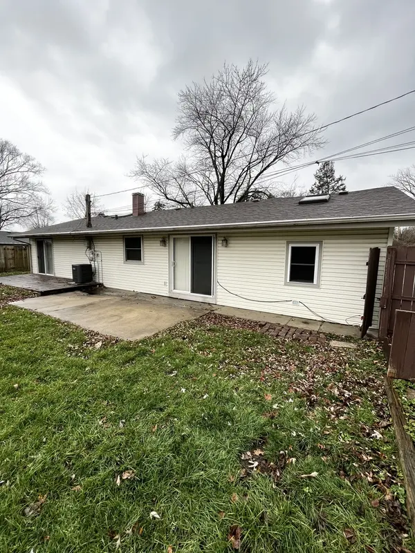18521 John AVE Country Club Hills, IL 60478
