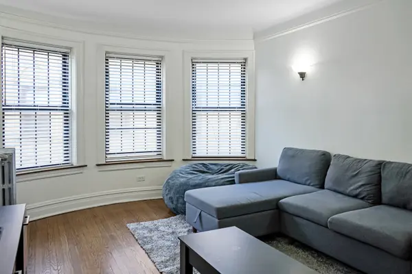4215 N Kedvale AVE #2K, Chicago, IL 60641