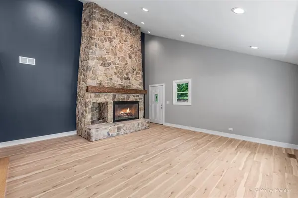 1113 Van Buren AVE, Wauconda, IL 60084