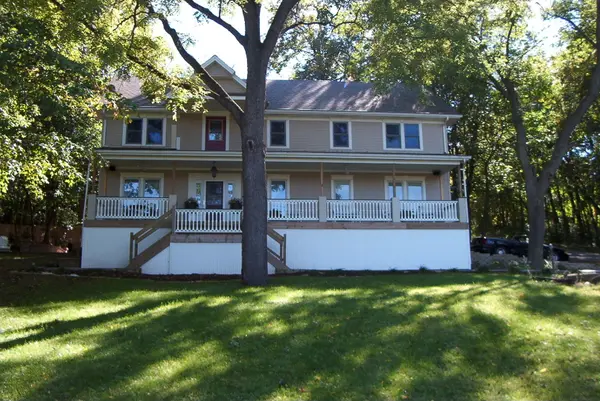 6N809 Irwin AVE, St. Charles, IL 60174