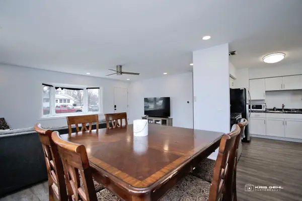 2204 Mill LN, Mchenry, IL 60051