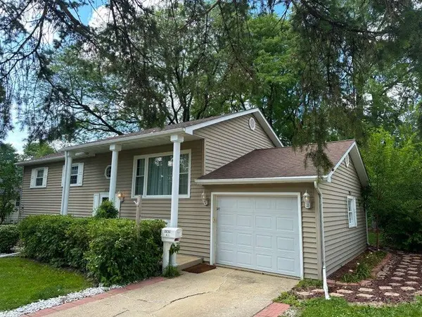 2231 Taylor ST, Joliet, IL 60435