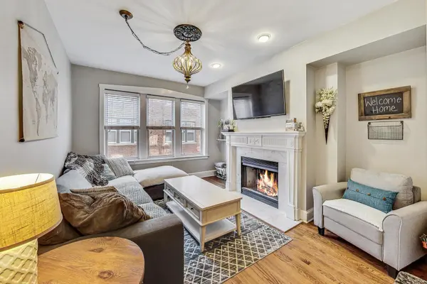 2028 N Burling ST #209, Chicago, IL 60614