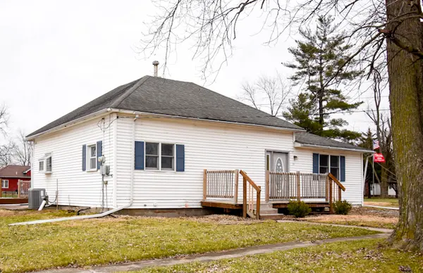 311 Vermont ST, Camp Point, IL 62320