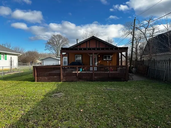 42508 N Woodland PL, Antioch, IL 60002