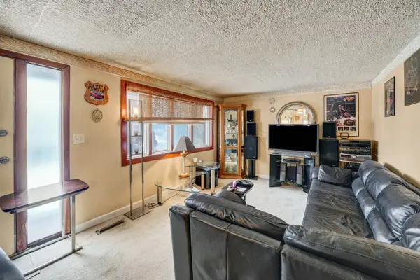 104 Adobe CIR, Carpentersville, IL 60110