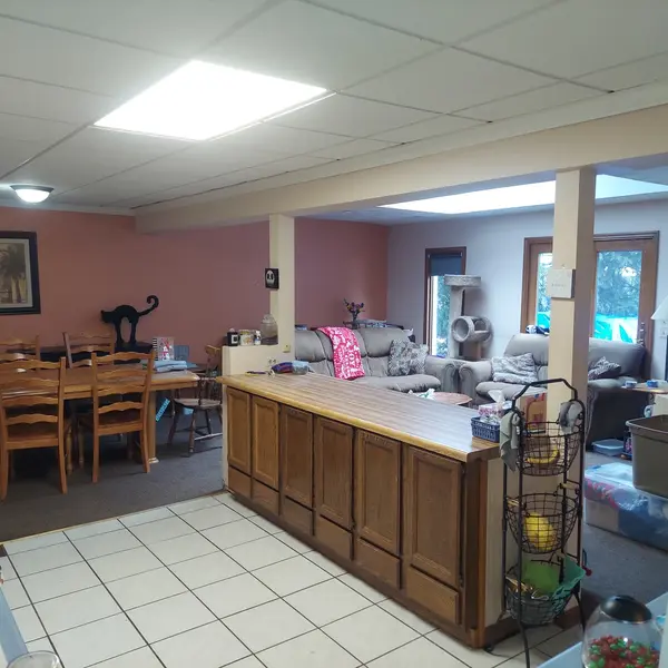 132 Oxford RD, Bolingbrook, IL 60440