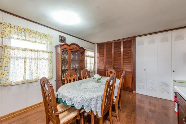 1422 N Martin AVE Waukegan, IL 60085