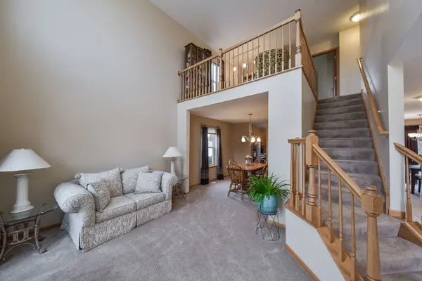 1556 W Mooseheart RD, North Aurora, IL 60542