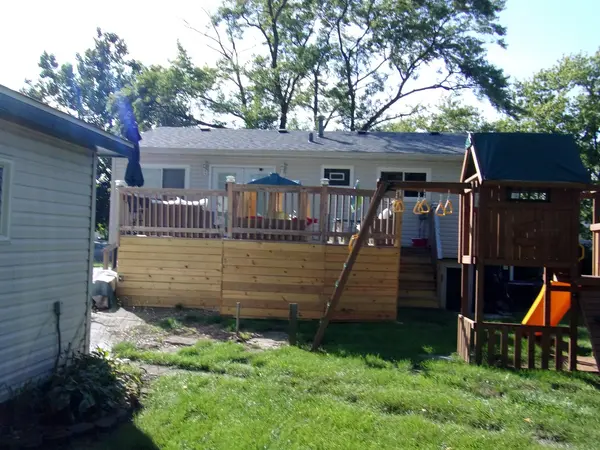 41 N Pine LN, Glenwood, IL 60425