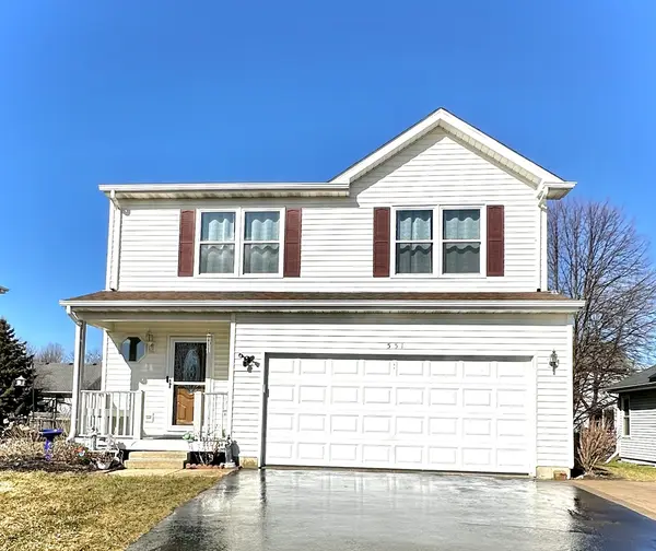 551 Prairie Ridge DR, Woodstock, IL 60098