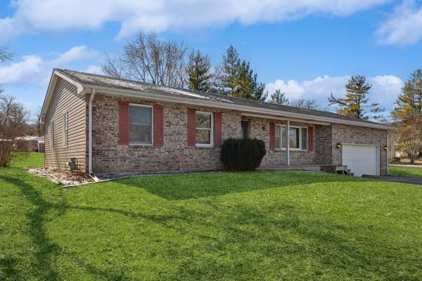 8713 BURTON RD, Wonder Lake, IL 60097