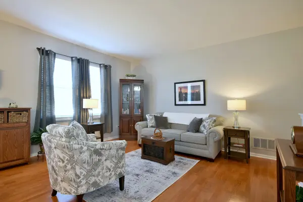 21536 Papoose Lake CT #21536, Crest Hill, IL 60403