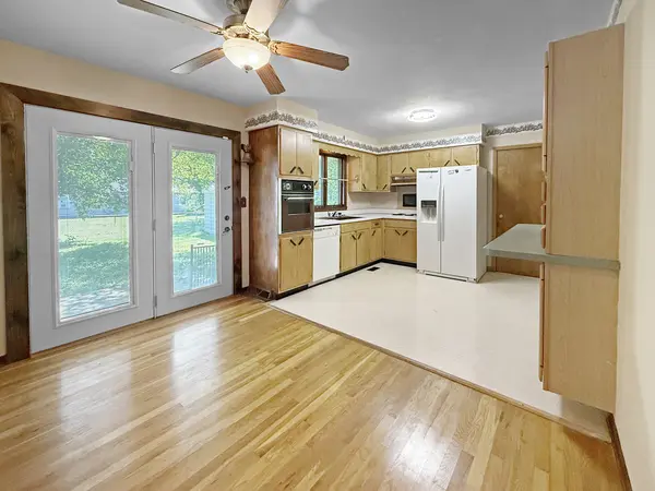 1107 E Fairlawn DR, Urbana, IL 61801
