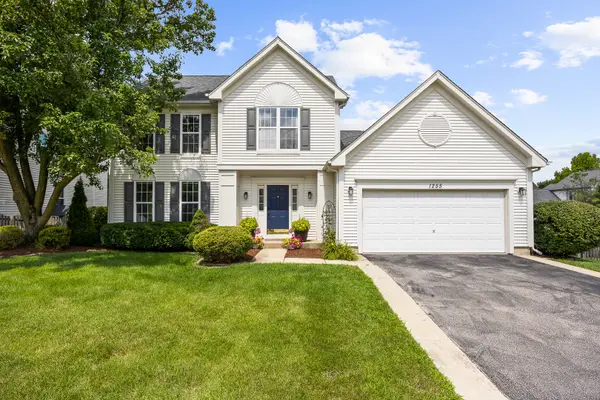 1255 Chicory LN, Naperville, IL 60564