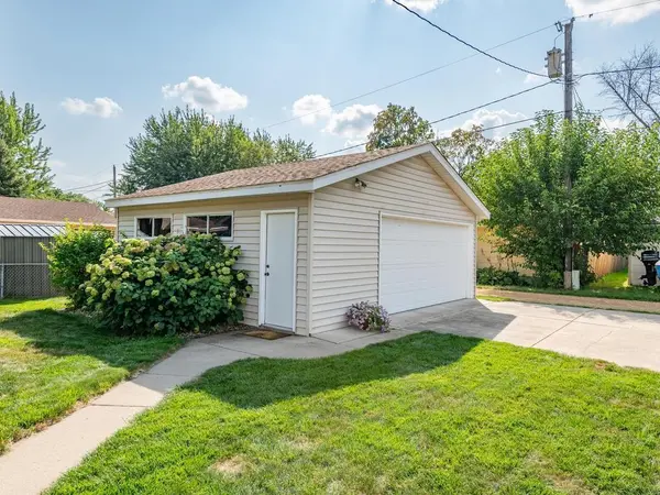 948 Main ST S, Shakopee, MN 55379