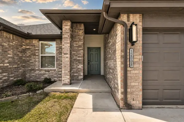 12008 NW 120th ST, Yukon, OK 73099