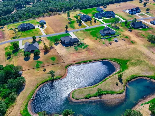 9393 Bear Creek RD, Guthrie, OK 73044