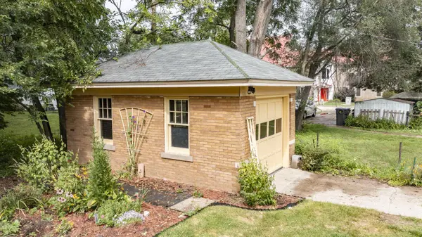 510 JEFFERSON ST, Waupaca, WI 54981