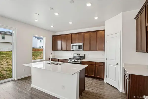 28425 E 4th AVE, Watkins, CO 80137