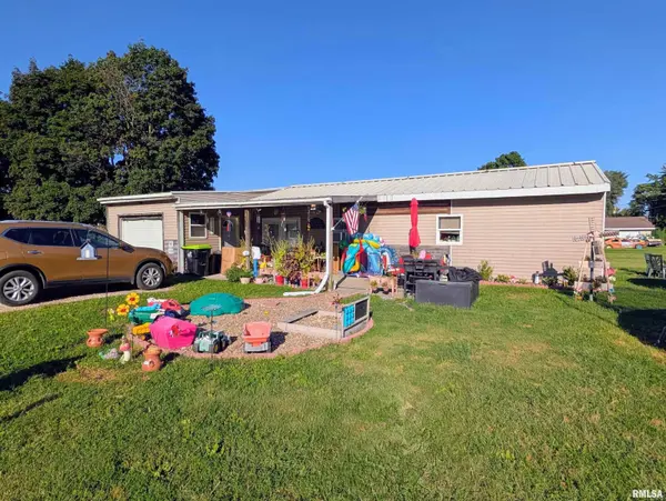 345 WALNUT ST, Bushnell, IL 61422