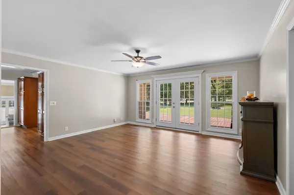 2222 Delay Dr, Lascassas, TN 37085
