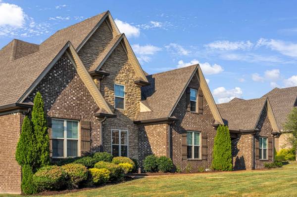 711 Shute Ln, Hendersonville, TN 37075