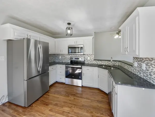 1173 Snoopy Dr, Clarksville, TN 37040