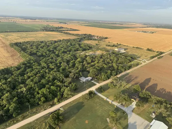 9345 W 47th St S, Clearwater, KS 67026