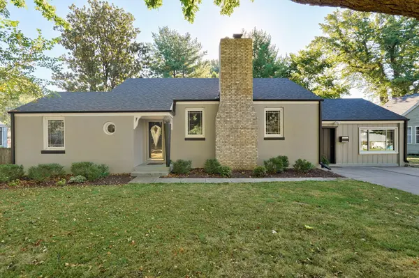 2042 S Holland AVE, Springfield, MO 65807