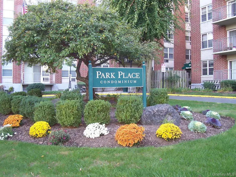 35 Park AVE #1M, Suffern, NY 10901