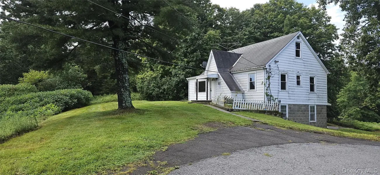 7 Ruscitti DR, Chester, NY 10918