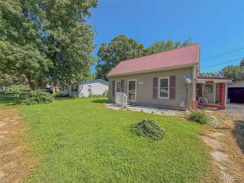 170 S Church ST, New Canton, IL 62356