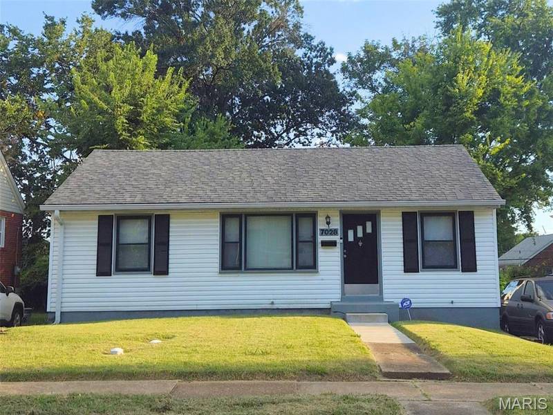 7028 Julian AVE, University City, MO 63130